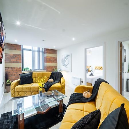 Bv Spacious 1-Bedroom Apartment Close To Town Center - Sleeps 6 Bradford  Exterior photo