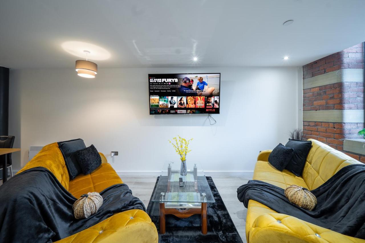 Bv Spacious 1-Bedroom Apartment Close To Town Center - Sleeps 6 Bradford  Exterior photo