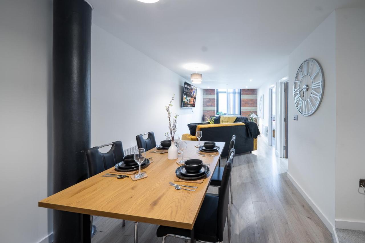 Bv Spacious 1-Bedroom Apartment Close To Town Center - Sleeps 6 Bradford  Exterior photo